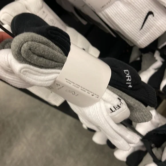 NIKE 
Training Crew Socks (6 Pairs)
Nike Everyday Cushioned

NWT - Picture 8 of 16